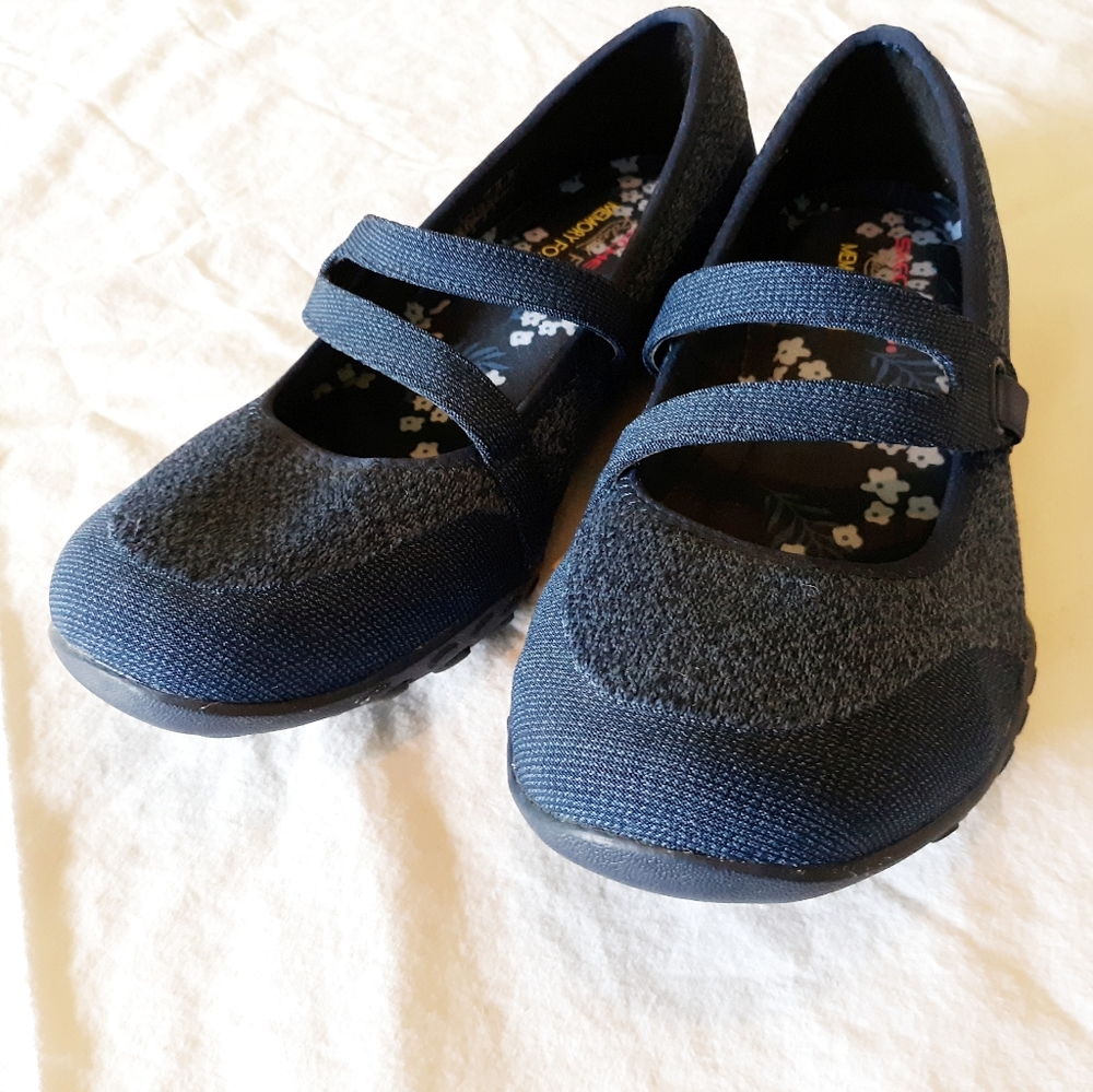 Womens Skechers Shoes